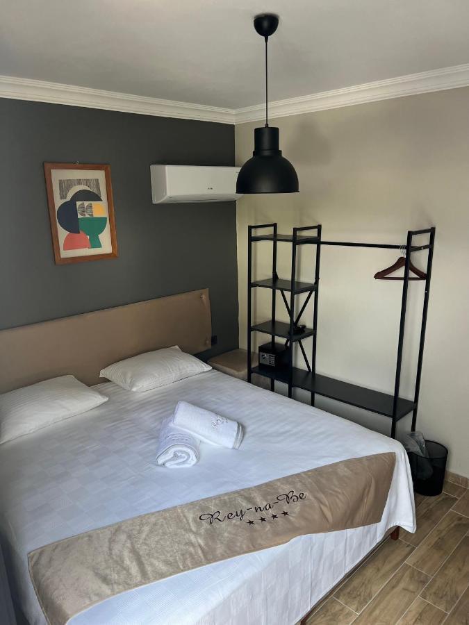 Reynabe Boutique Hotel Дикили Экстерьер фото